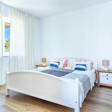 Beautiful In With Swimming Pool Apartamento
